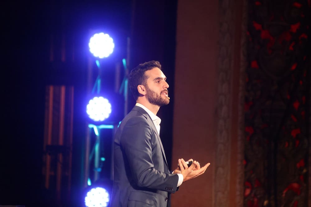 Menlo College Welcomes Simone Stolzoff, Author and Work-Life Thought Leader, as 2025 Commencement Speaker